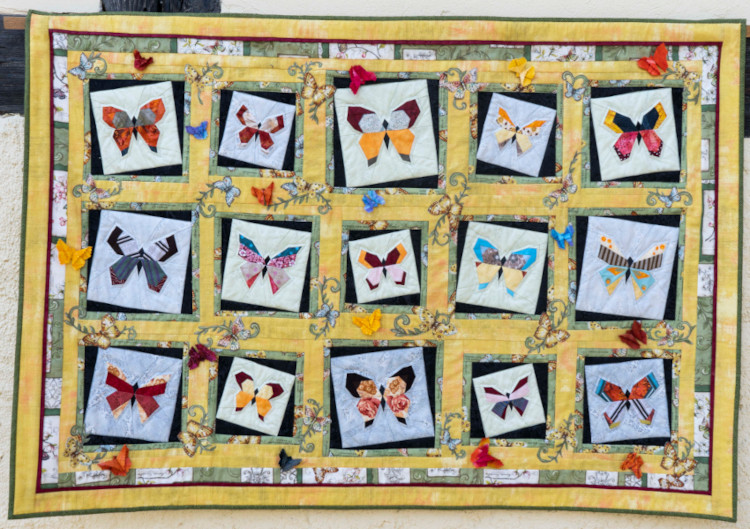 Quilt 2 – Geflatter – Petra Ruschig (Straußberg)