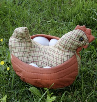 Eierwärmerhuhn kariert-braunorange
