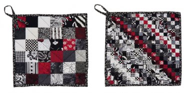 2 Topflappen aus Stoff-Abo-Quadraten