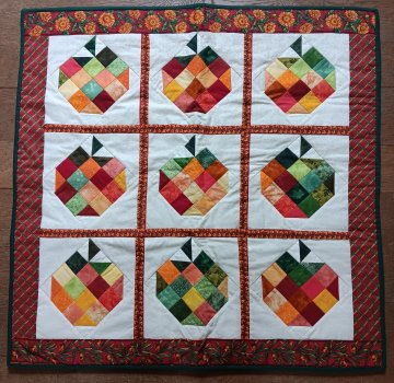 Ausstellungsstück Wandbehang Äpfel