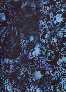 Batik, schwarz mit blauen Blumen