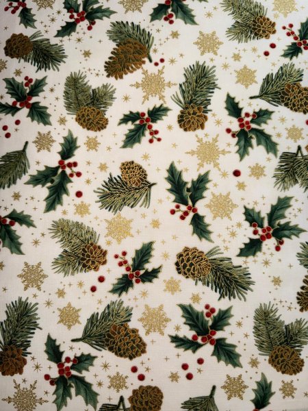 Ilex, Zapfen und Zweige auf Ivory mit Gold
